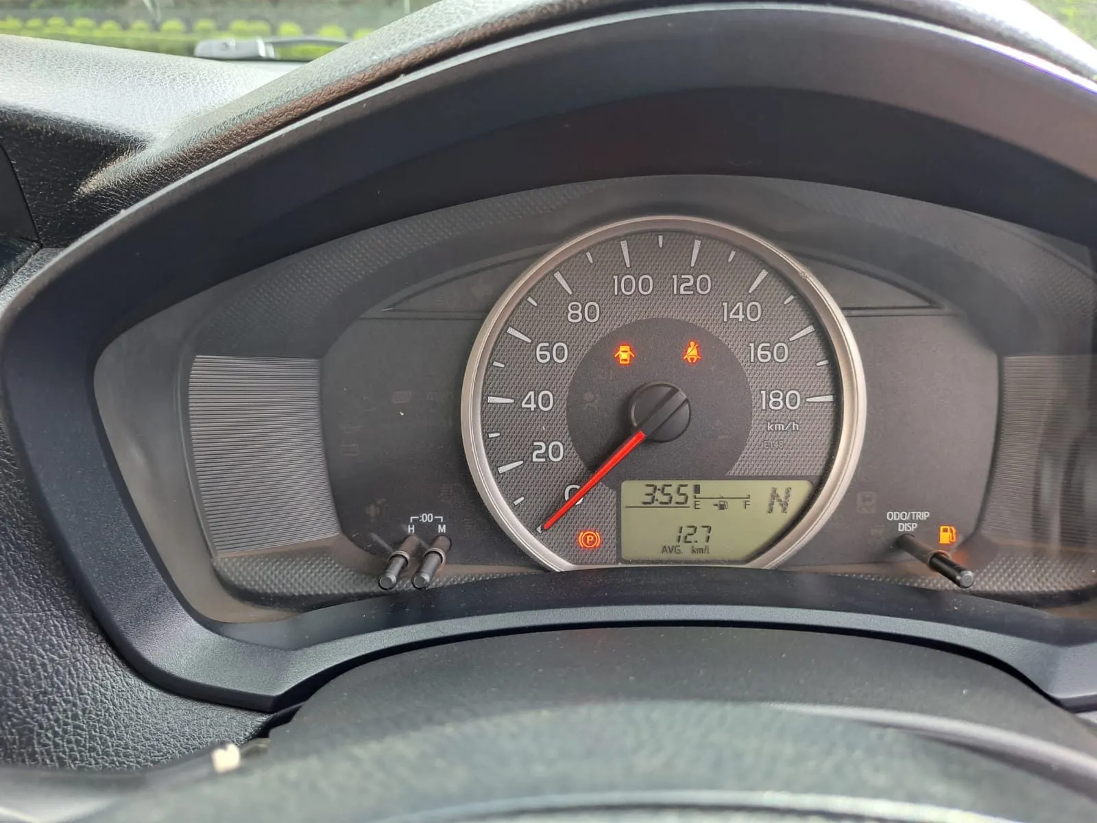 2020 Toyota Corolla Axio in white — photo 3 of 3